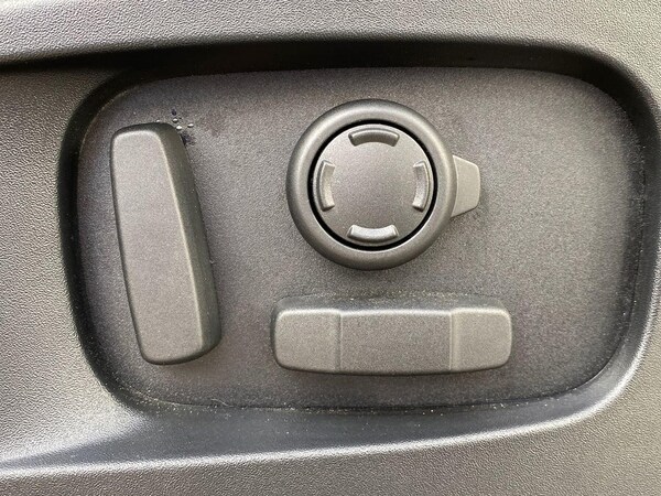 Used Land Rover Defender 2023 for sale - 76037184: Photo 26