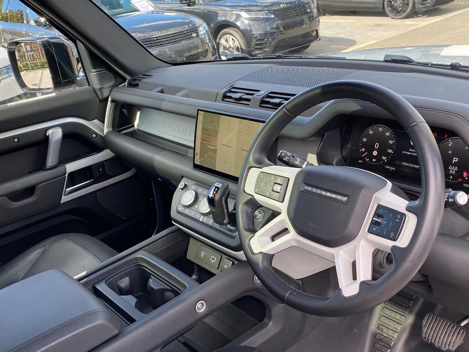 Used Land Rover Defender 2023 for sale - 76037184: Photo 27