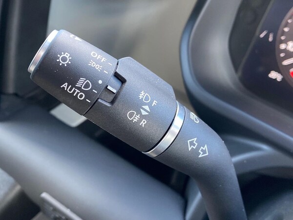 Used Land Rover Defender 2023 for sale - 76037184: Photo 33