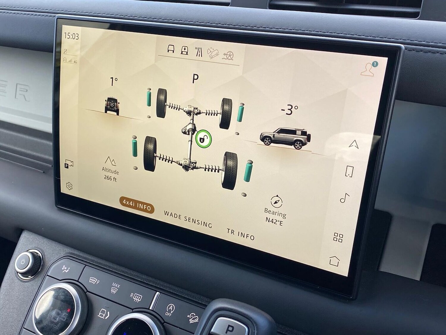 Used Land Rover Defender 2023 for sale - 76037184: Photo 40