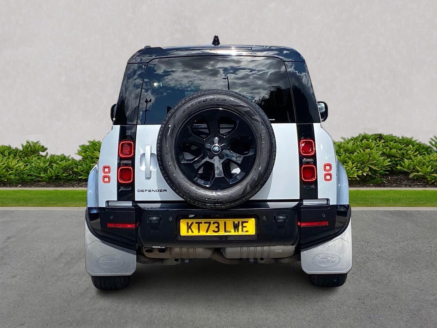 Used Land Rover Defender 2023 for sale - 76037184: Photo 6