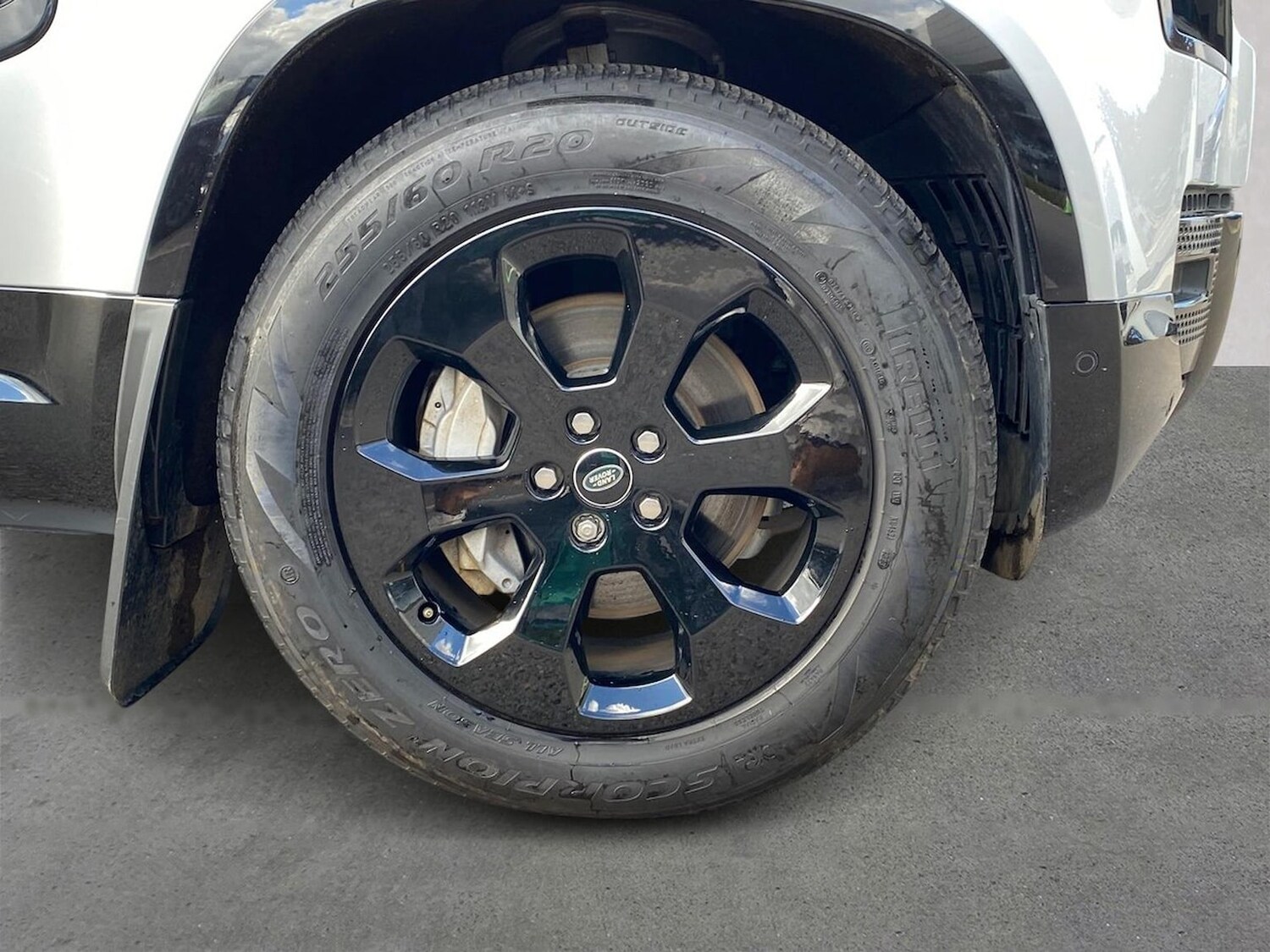 Used Land Rover Defender 2023 for sale - 76037184: Photo 8