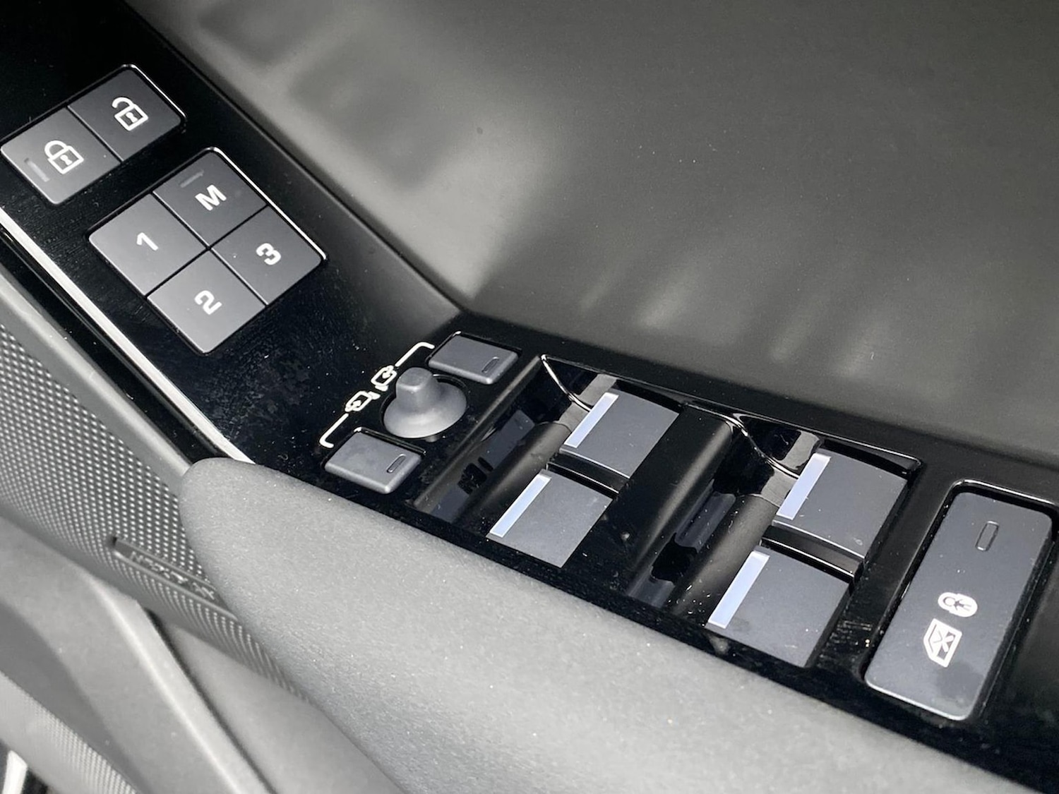 Used Land Rover Range Rover Velar 2024 for sale - 77792948: Photo 22