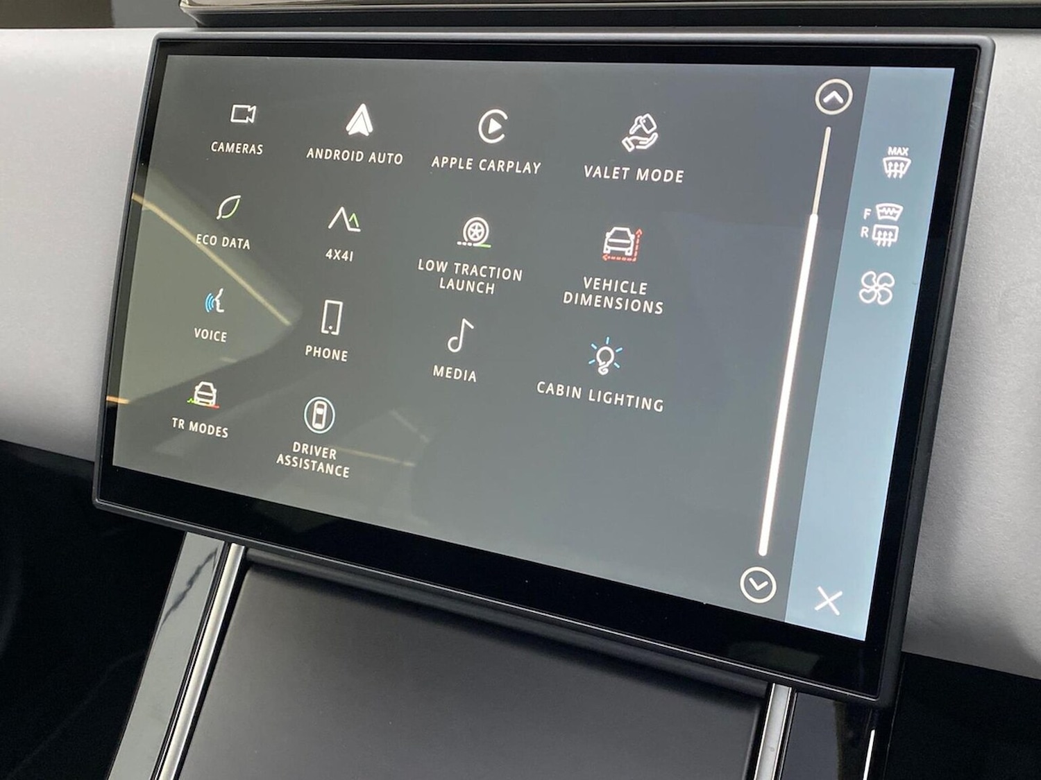 Used Land Rover Range Rover Velar 2024 for sale - 77792948: Photo 35