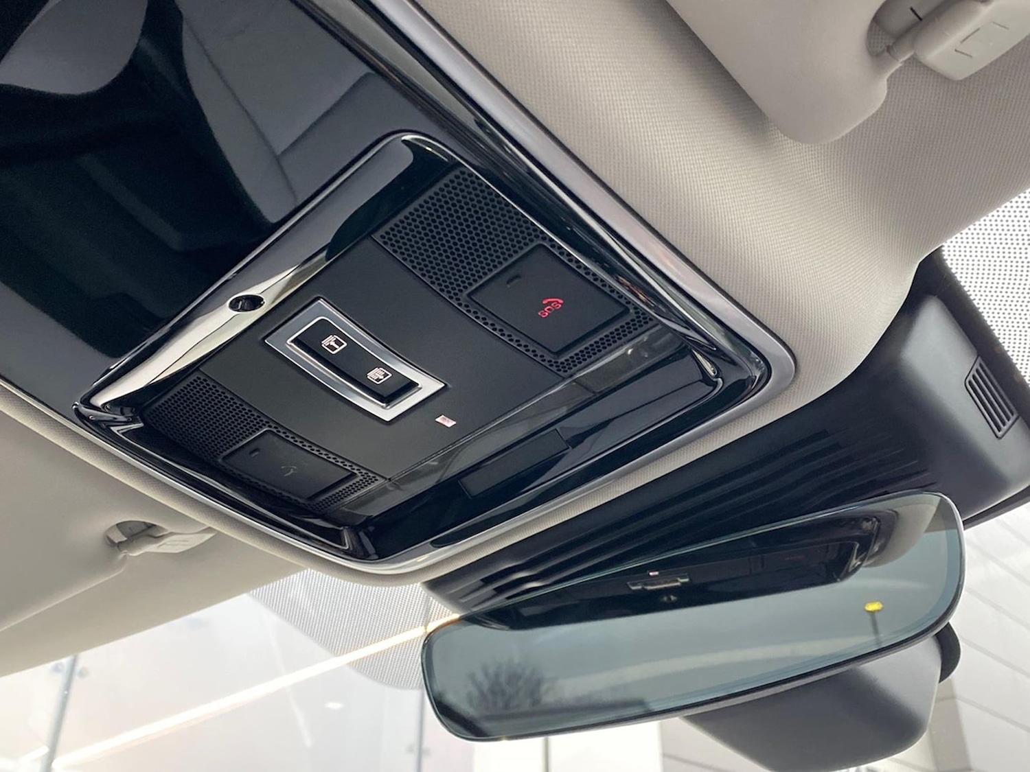 Used Land Rover Range Rover Velar 2024 for sale - 77792948: Photo 39