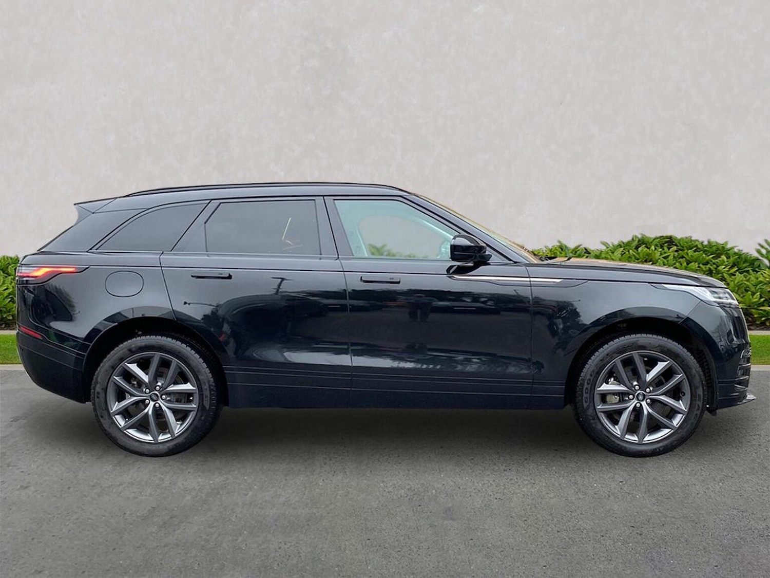 Used Land Rover Range Rover Velar 2024 for sale - 77792948: Photo 5