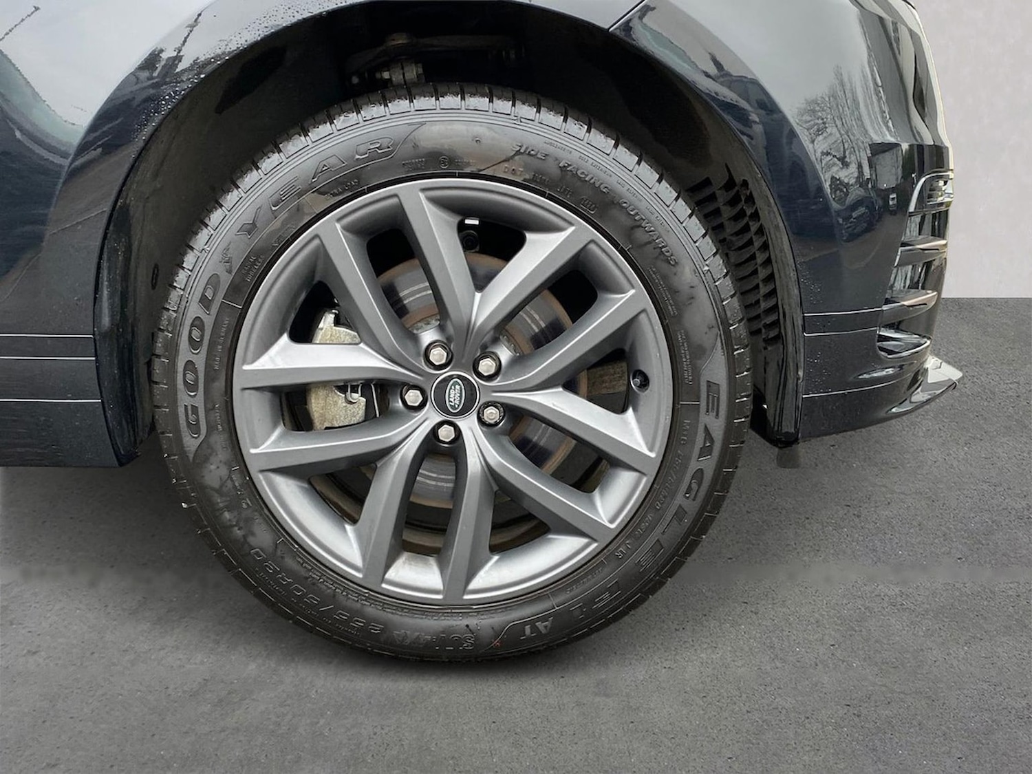 Used Land Rover Range Rover Velar 2024 for sale - 77792948: Photo 8