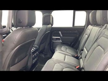 Used Land Rover Defender 2024 for sale - 78497915: Photo