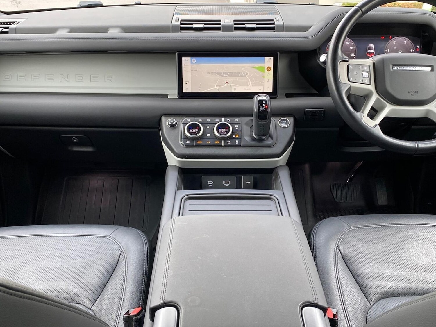 Used Land Rover Defender 2024 for sale - 76694618: Photo 14
