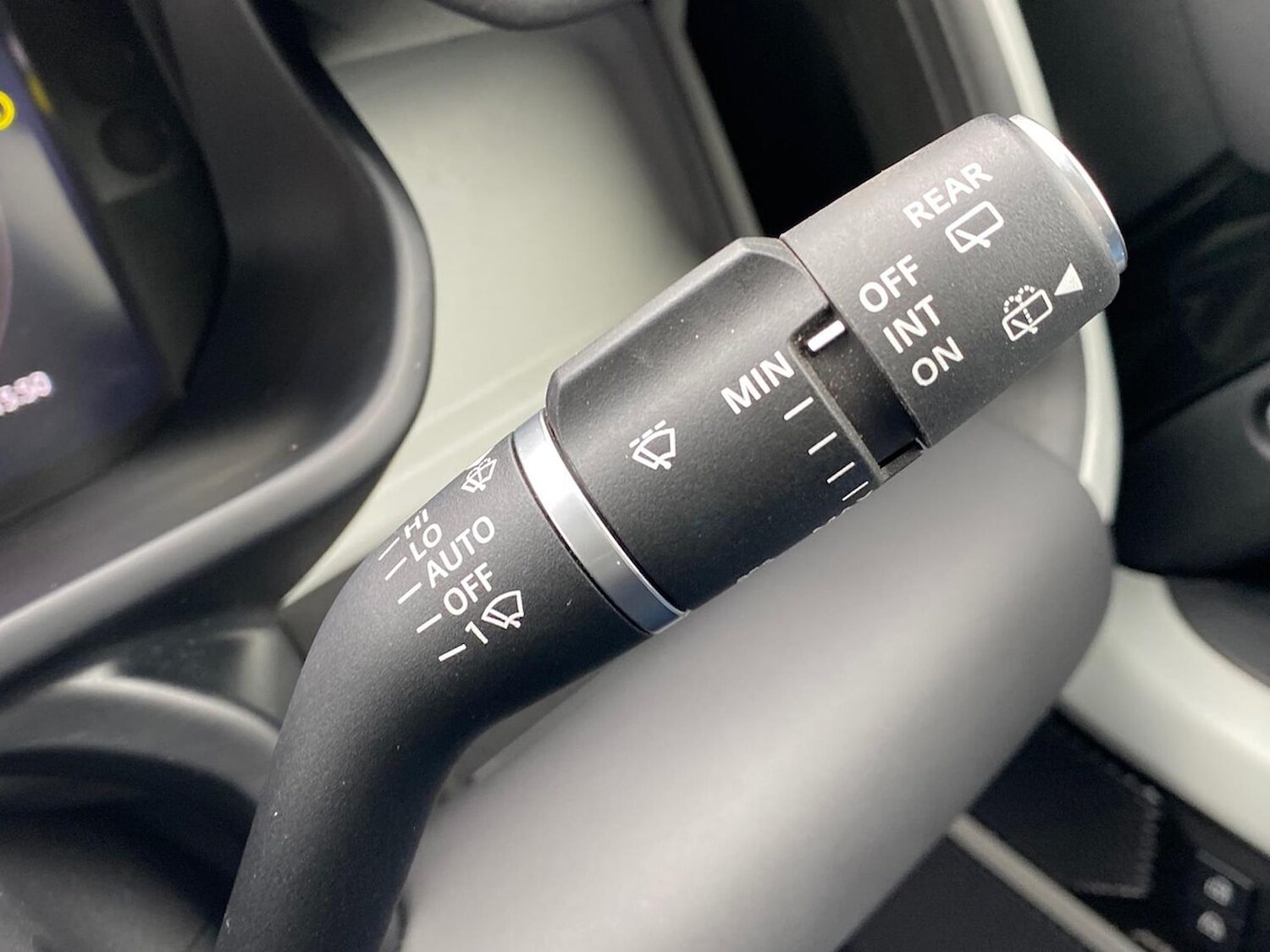 Used Land Rover Defender 2024 for sale - 76694618: Photo 31