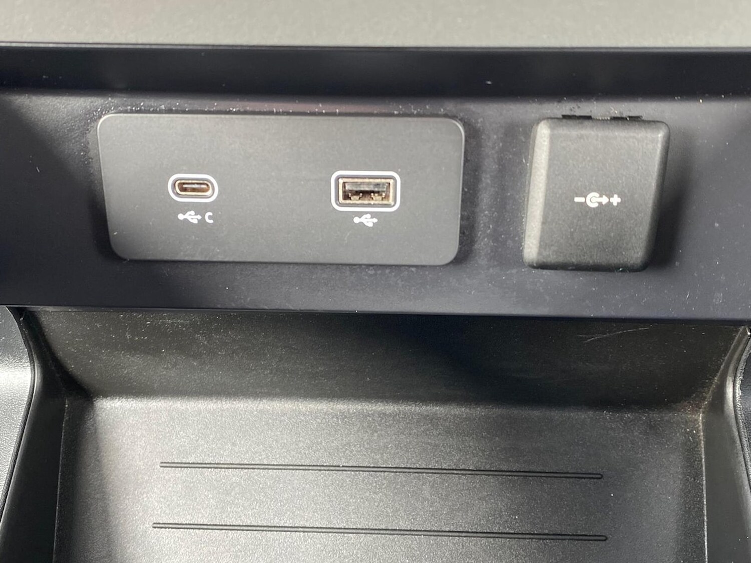 Used Land Rover Defender 2024 for sale - 76694618: Photo 33