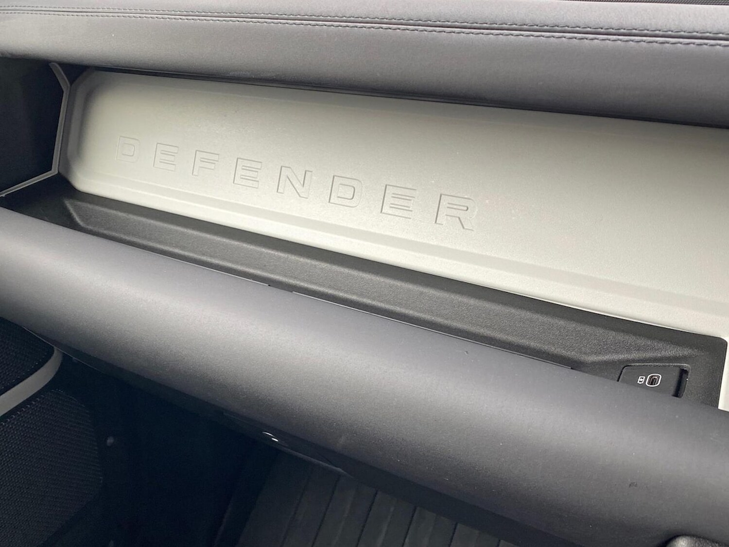 Used Land Rover Defender 2024 for sale - 76694618: Photo 35