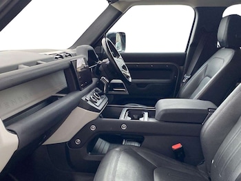 Used Land Rover Defender 2022 for sale - 78310553: Photo