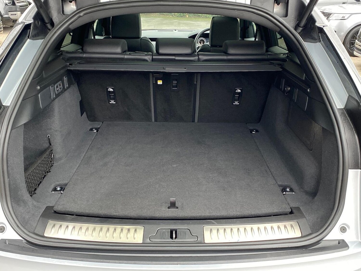 Used Land Rover Range Rover Velar 2024 for sale - 77888657: Photo 10