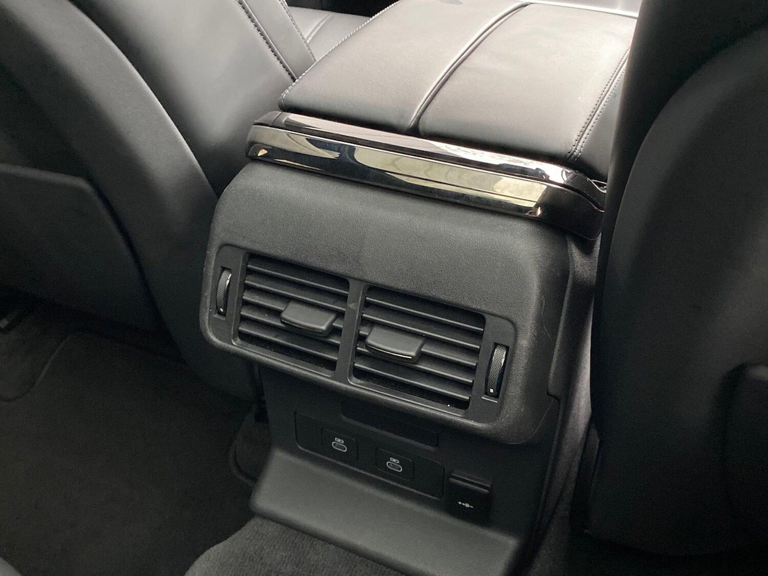 Used Land Rover Range Rover Velar 2024 for sale - 77888657: Photo 18