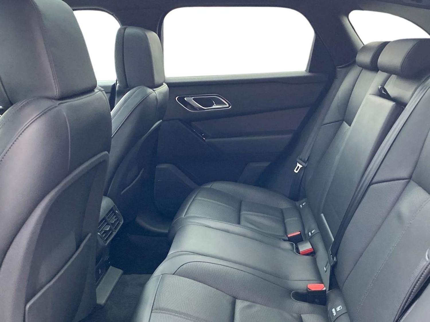 Used Land Rover Range Rover Velar 2024 for sale - 77888657: Photo 4