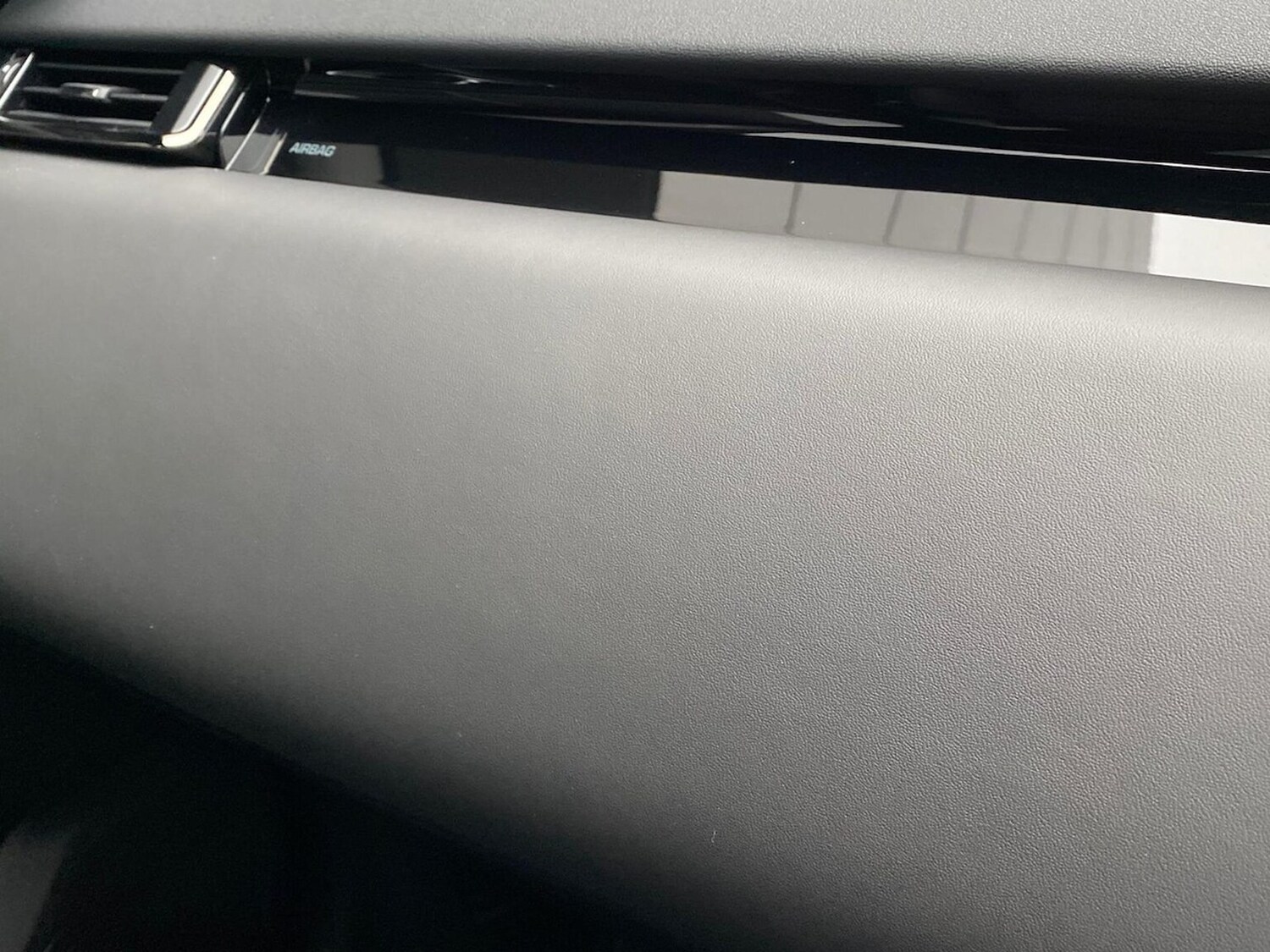 Used Land Rover Range Rover Velar 2024 for sale - 77888657: Photo 42