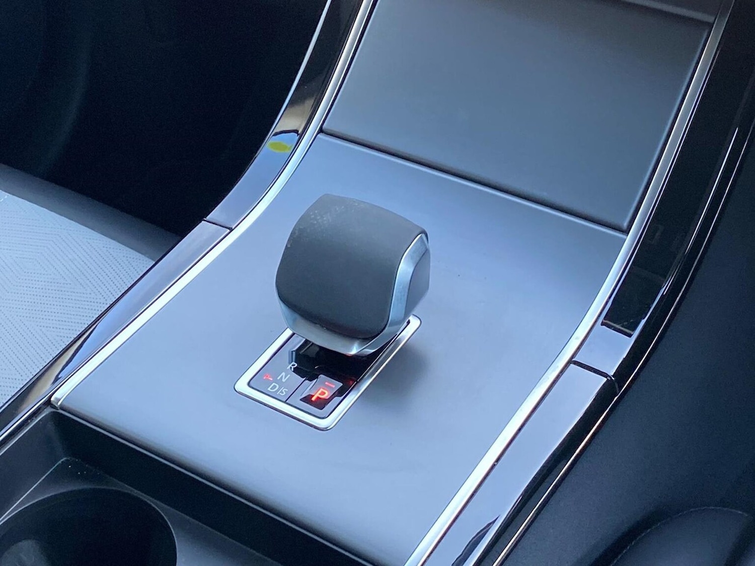 Used Land Rover Range Rover Velar 2024 for sale - 76879723: Photo 13