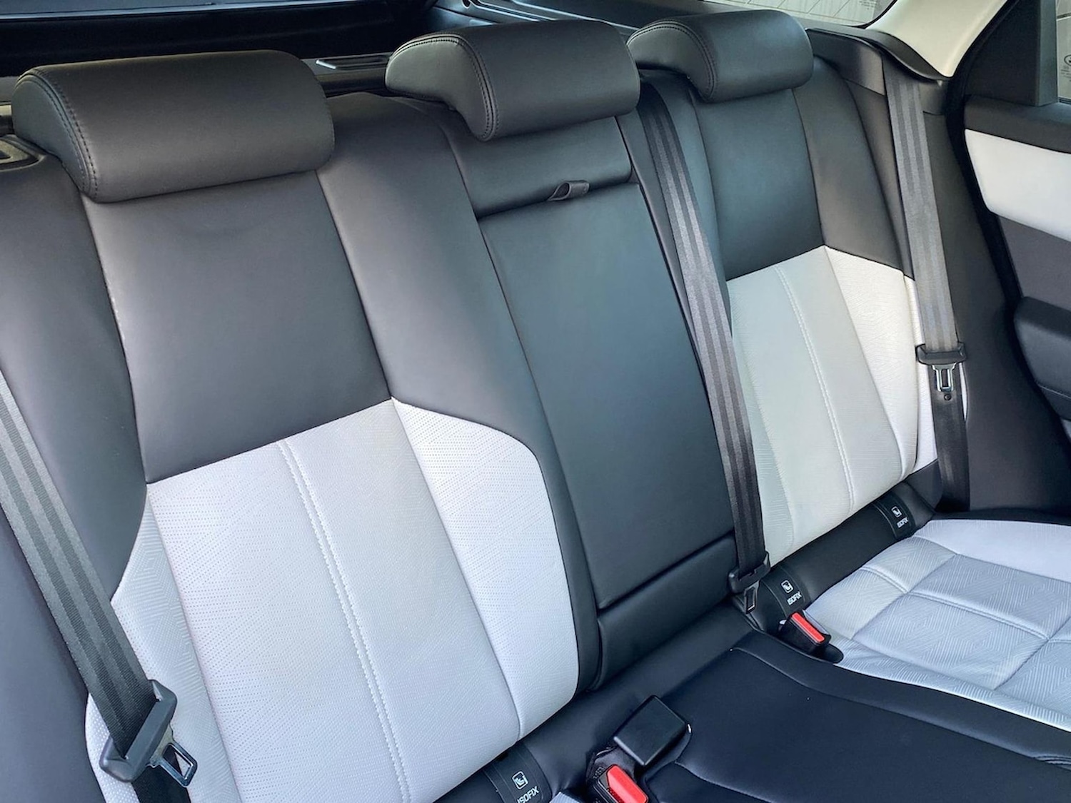 Used Land Rover Range Rover Velar 2024 for sale - 76879723: Photo 34