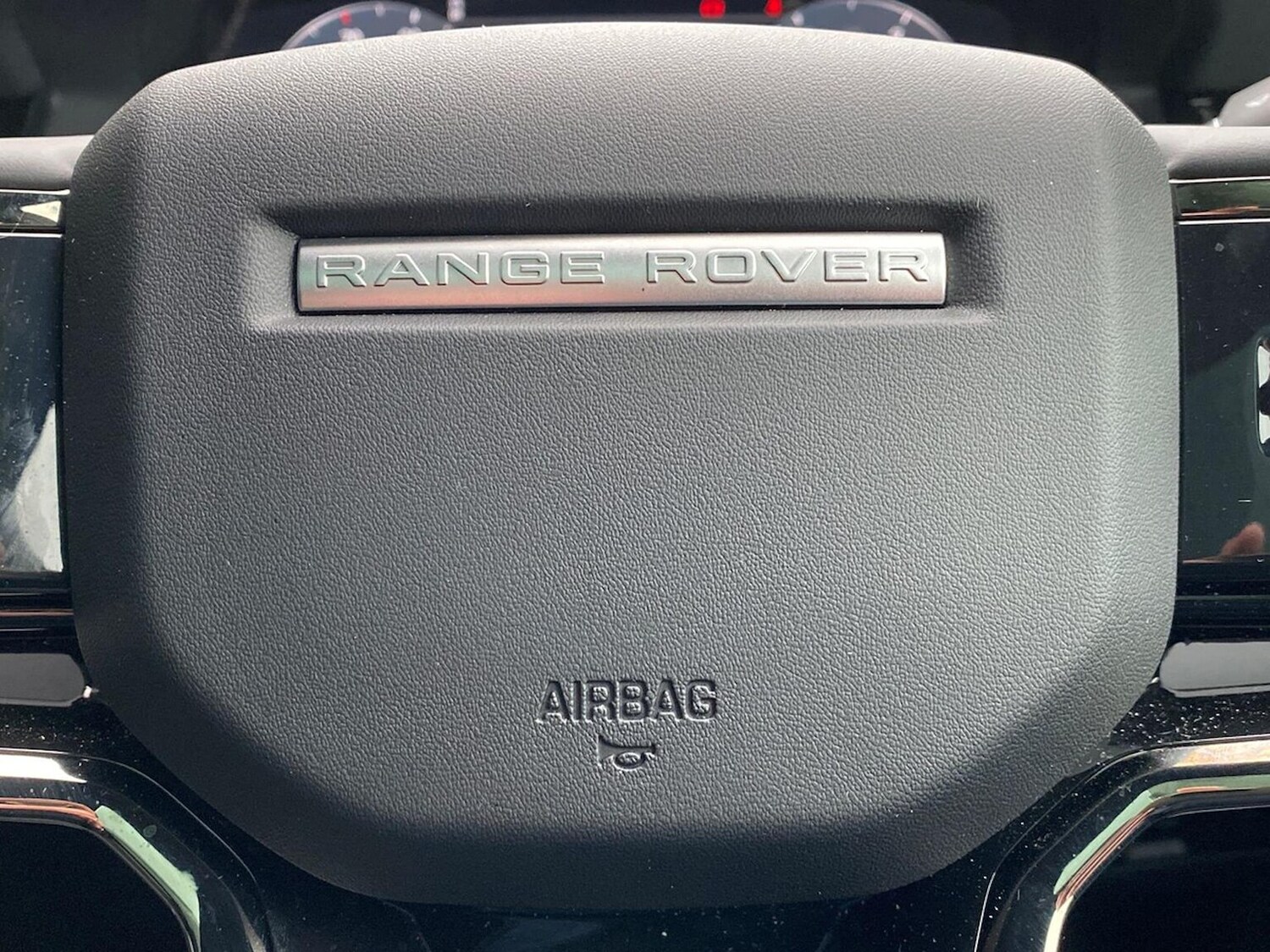 Used Land Rover Range Rover Evoque 2025 for sale - 77487781: Photo 32