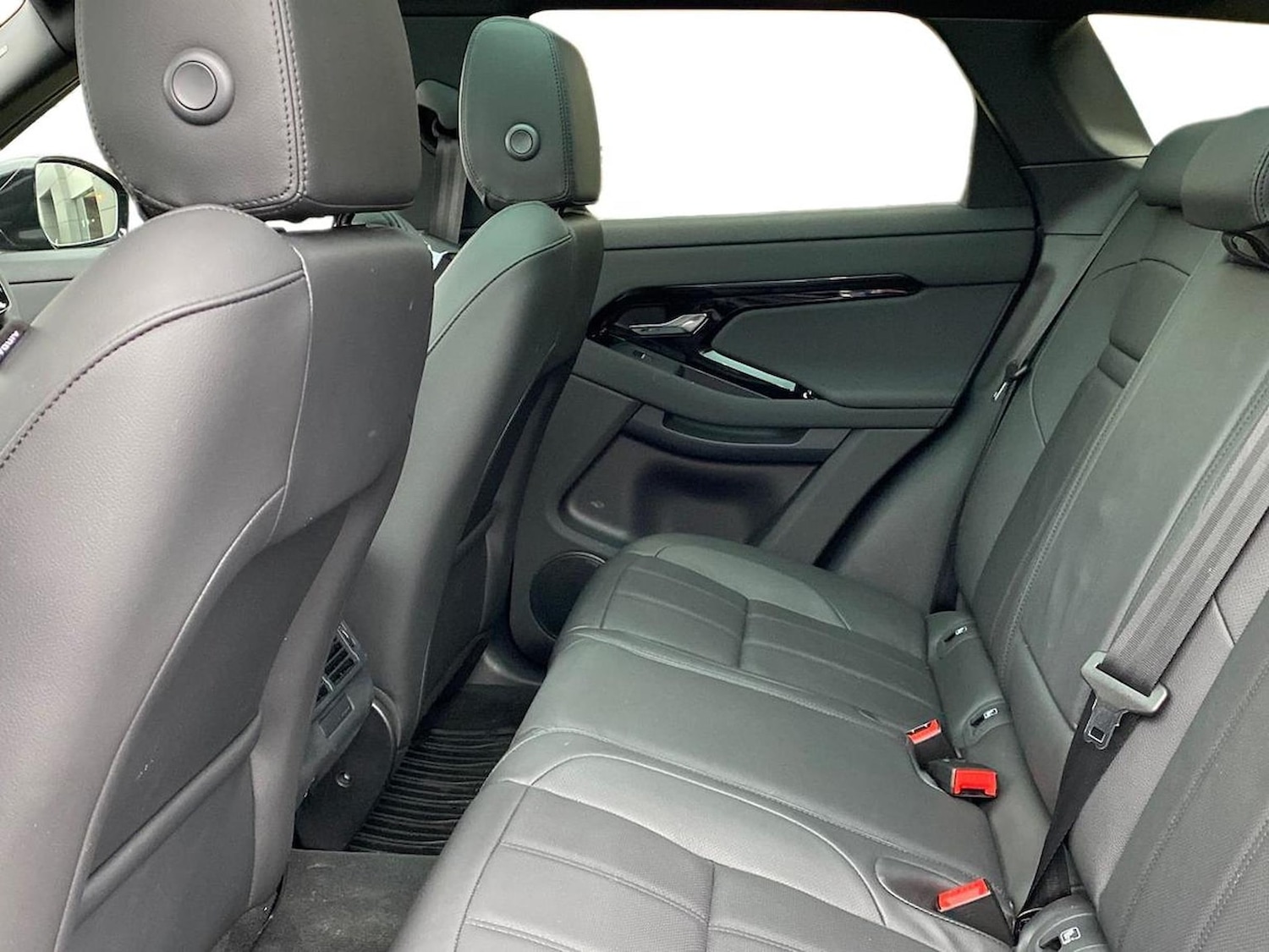 Used Land Rover Range Rover Evoque 2025 for sale - 77487781: Photo 4