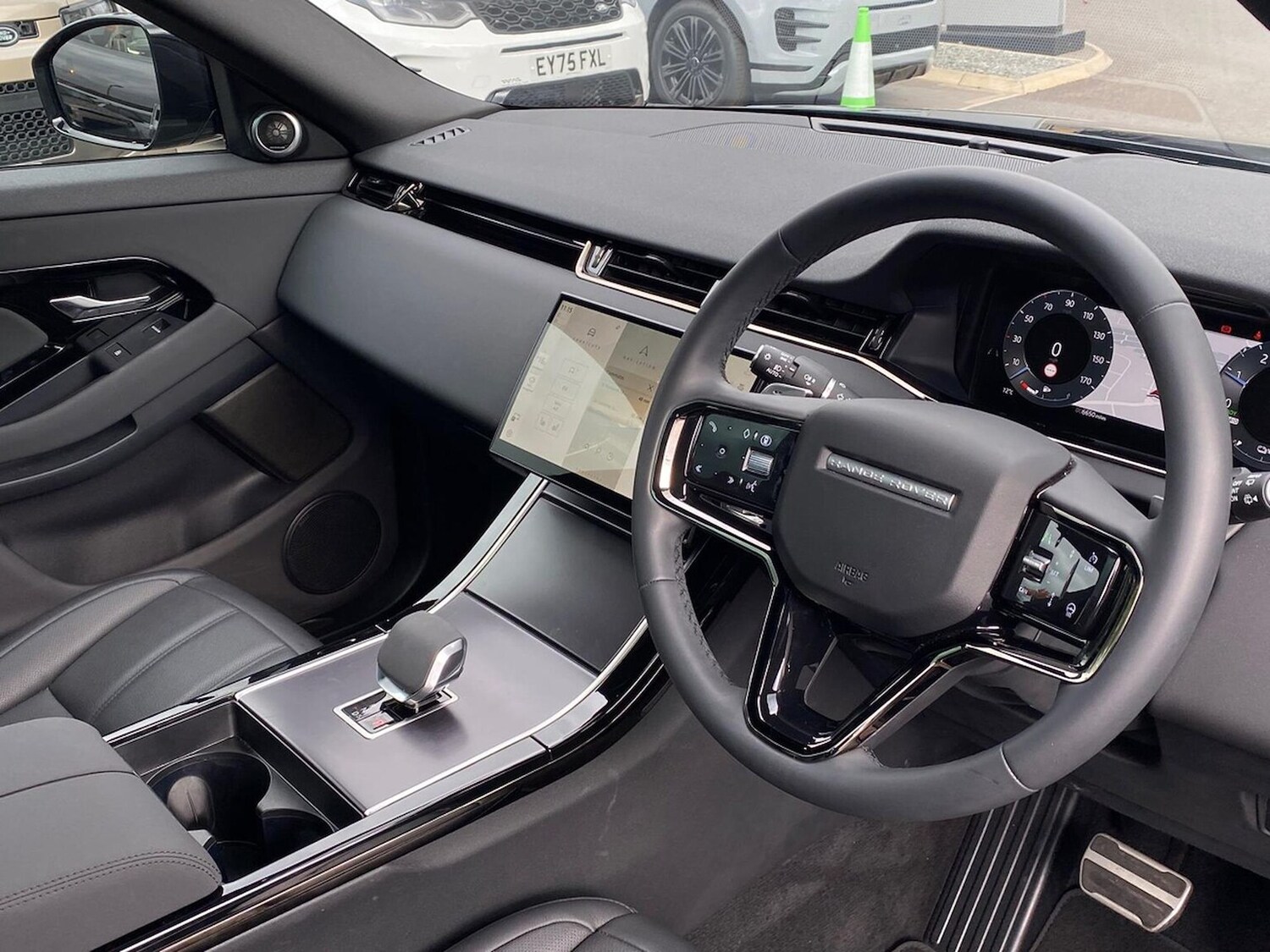 Used Land Rover Range Rover Evoque 2025 for sale - 76077741: Photo 25