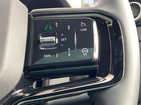 Used Land Rover Range Rover Evoque 2025 for sale - 76077741: Photo 33