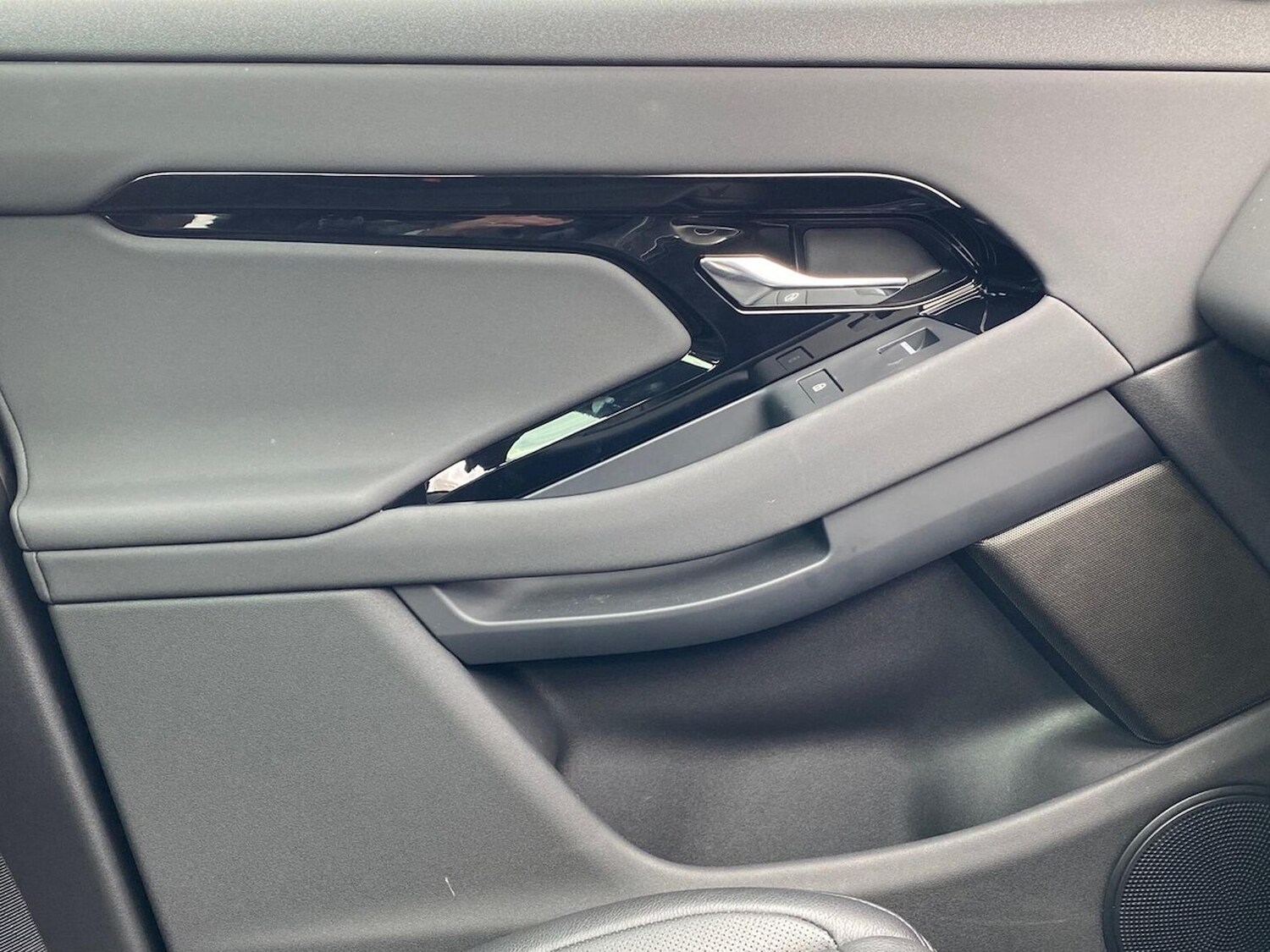 Used Land Rover Range Rover Evoque 2025 for sale - 76077741: Photo 43