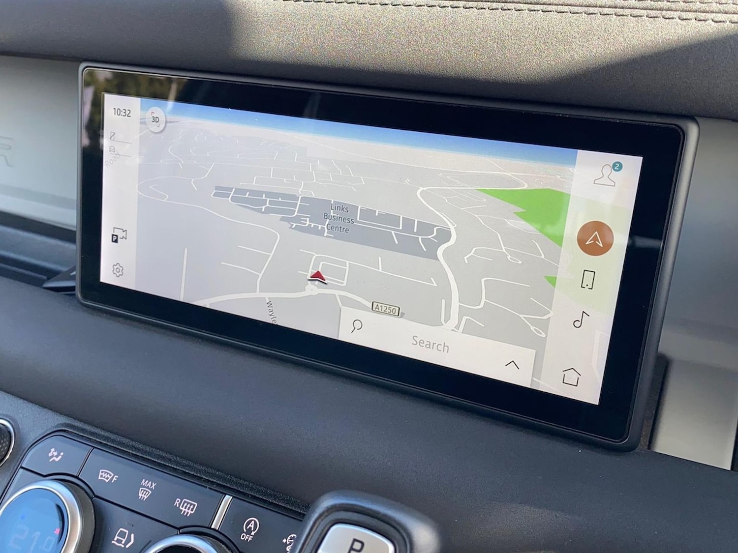 Used Land Rover Defender 2021 for sale - 76555443: Photo 11