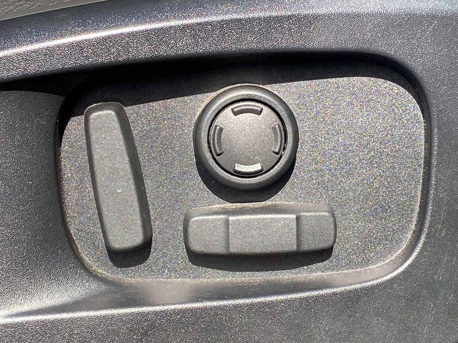 Used Land Rover Defender 2021 for sale - 76555443: Photo 25