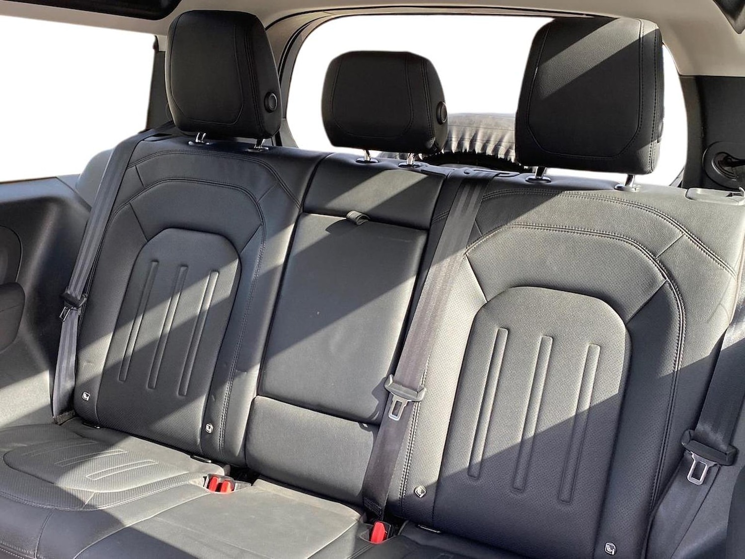 Used Land Rover Defender 2021 for sale - 76555443: Photo 4