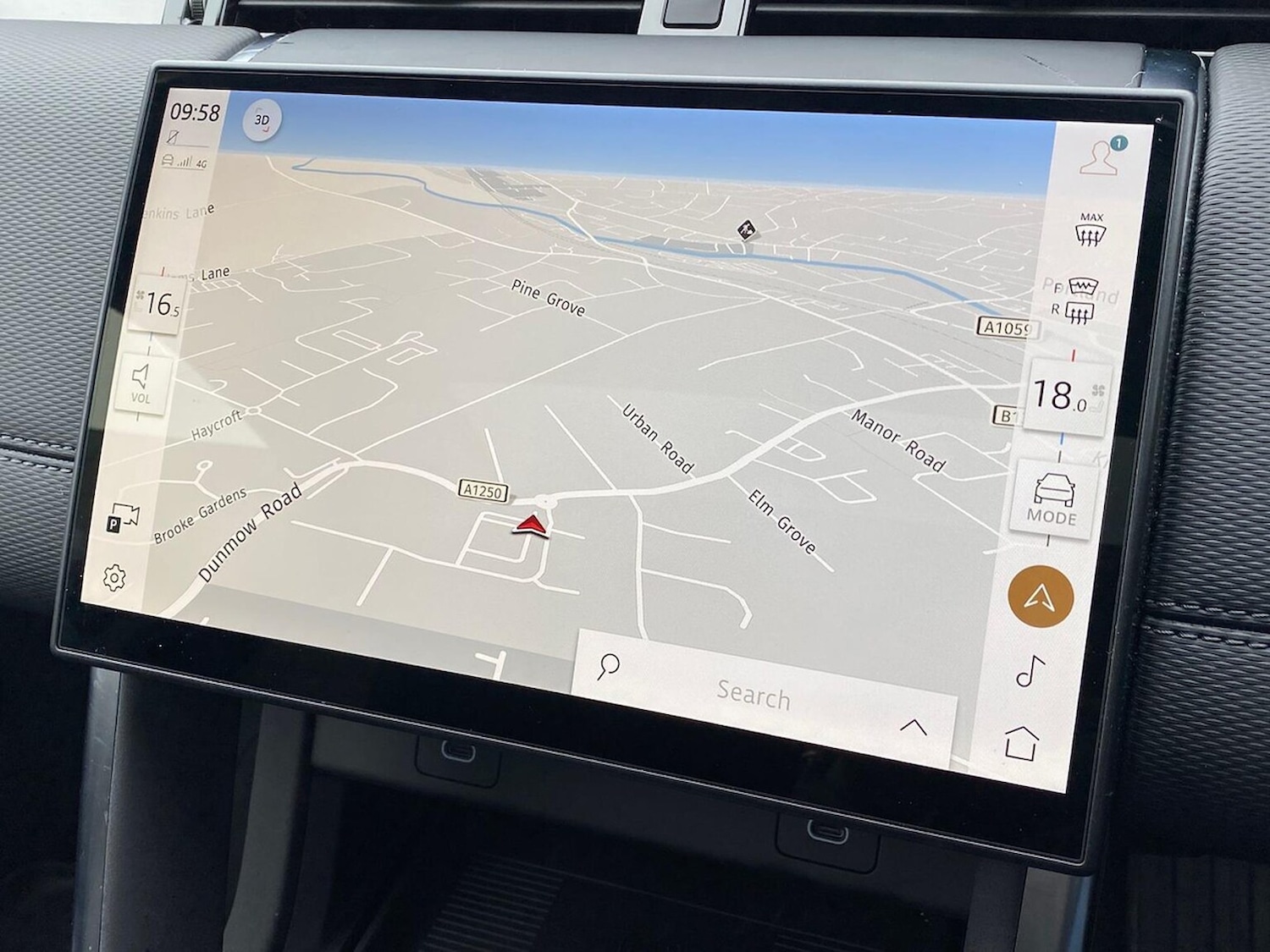 Used Land Rover Discovery Sport 2025 for sale - 77743218: Photo 11