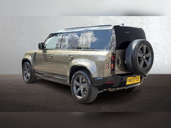 Used Land Rover Defender 2025 for sale - 79439043: Photo