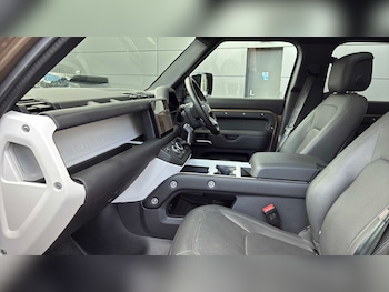 Used Land Rover Defender 2025 for sale - 79439043: Photo