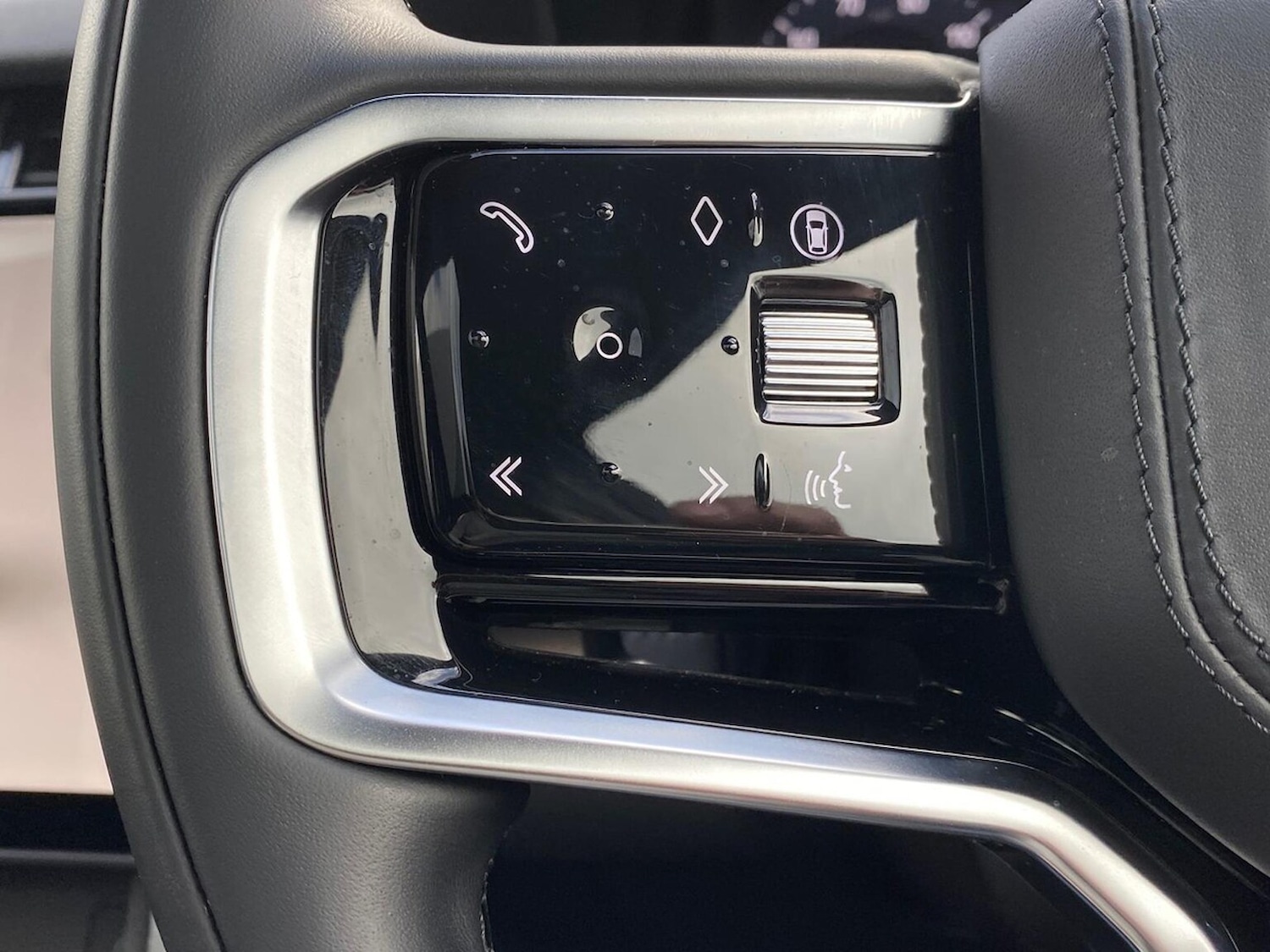 Used Land Rover Discovery Sport 2025 for sale - 77846730: Photo 37