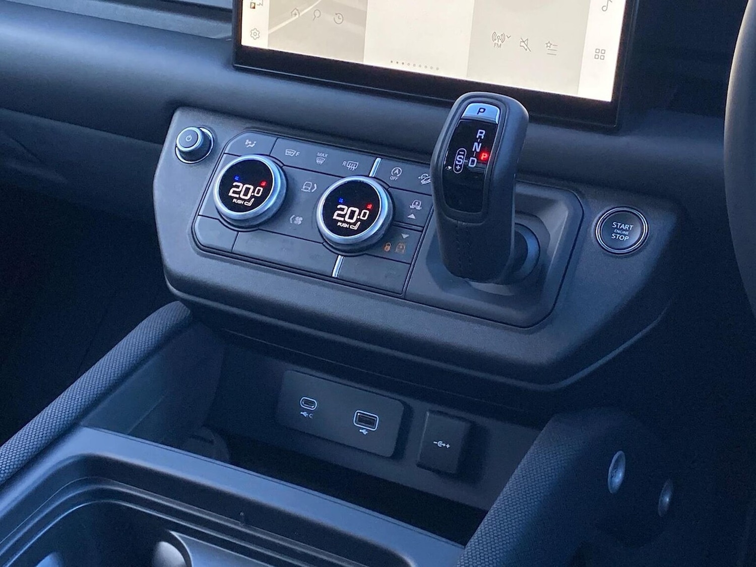 Used Land Rover Defender 2025 for sale - 76924628: Photo 13