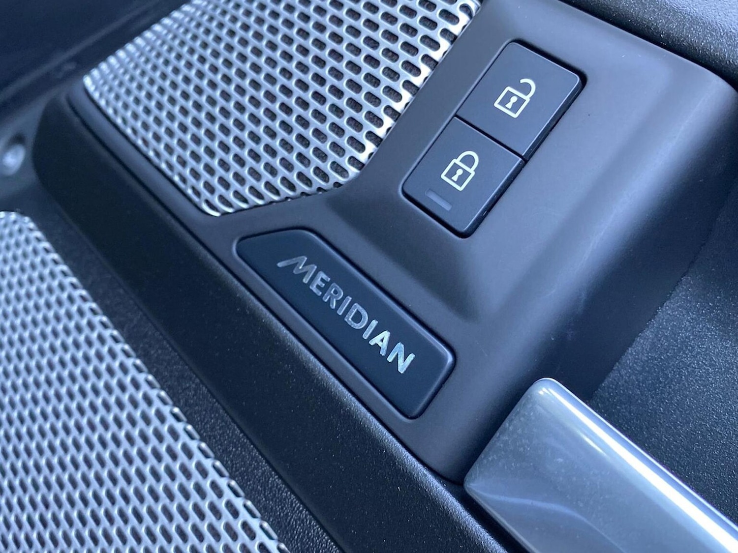 Used Land Rover Defender 2025 for sale - 76924628: Photo 27