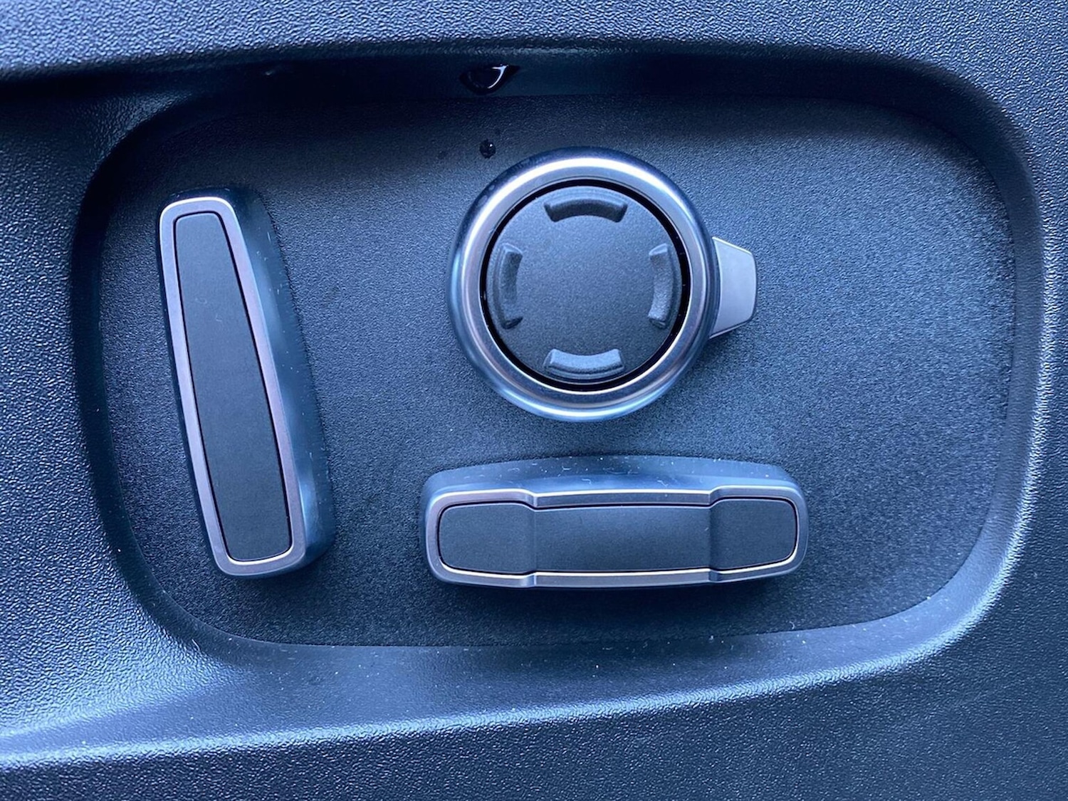 Used Land Rover Defender 2025 for sale - 76924628: Photo 28