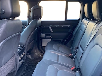 Used Land Rover Defender 2025 for sale - 76924628: Photo