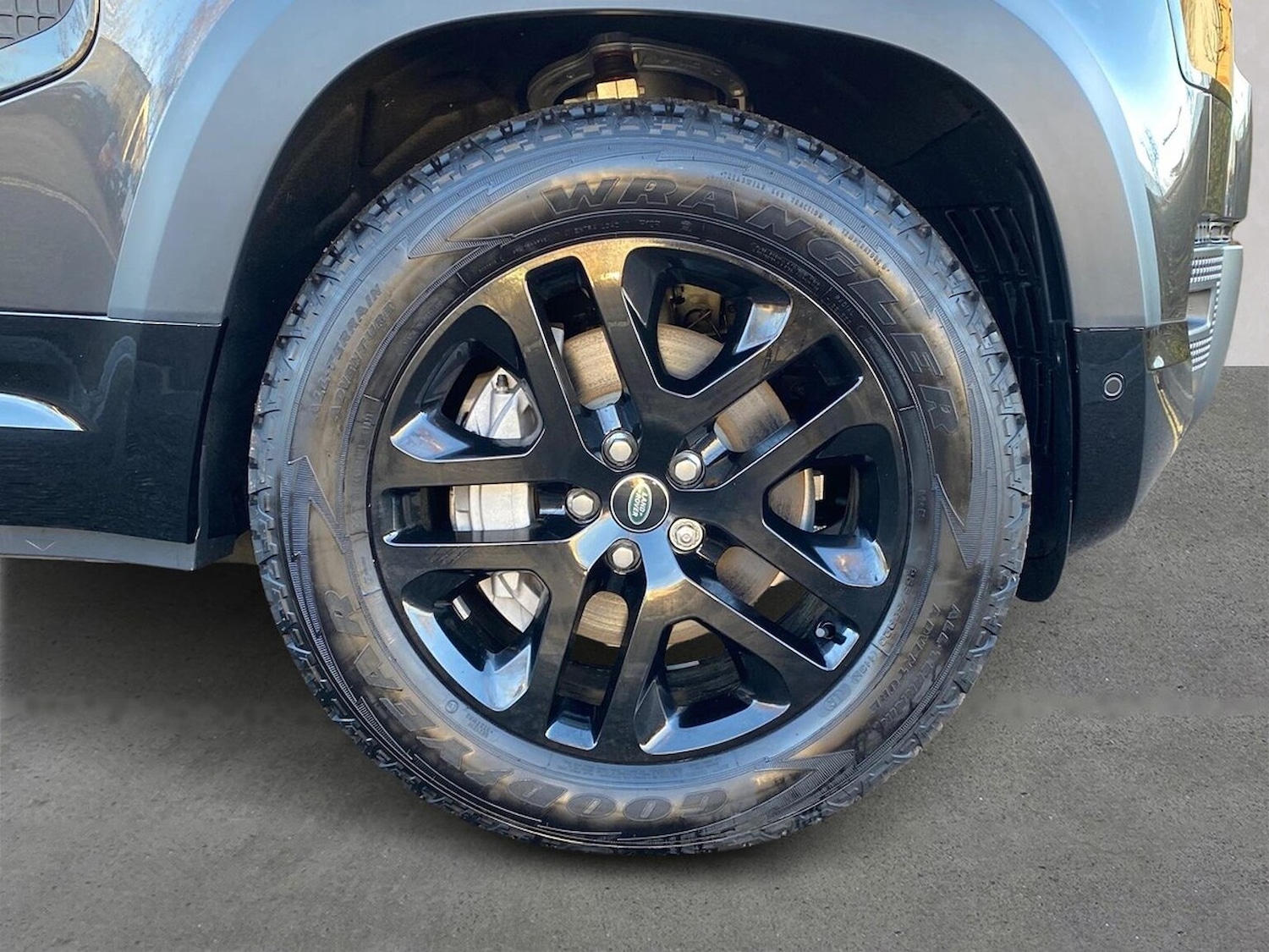 Used Land Rover Defender 2025 for sale - 76924628: Photo 8