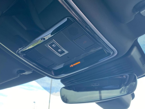 Used Land Rover Range Rover Velar 2023 for sale - 76257818: Photo 25