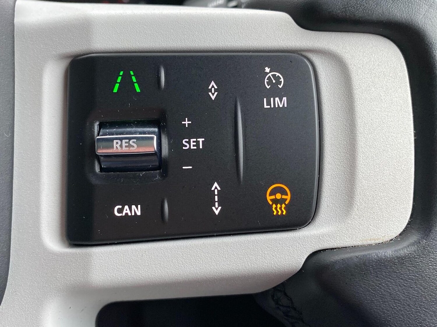 Used Land Rover Defender 2024 for sale - 77845293: Photo 29