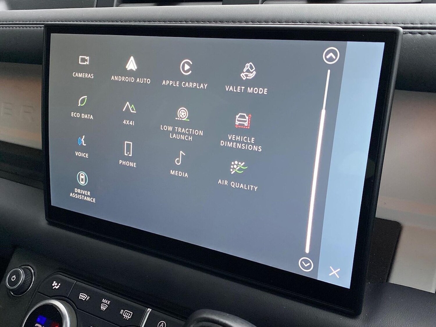 Used Land Rover Defender 2024 for sale - 77845293: Photo 33