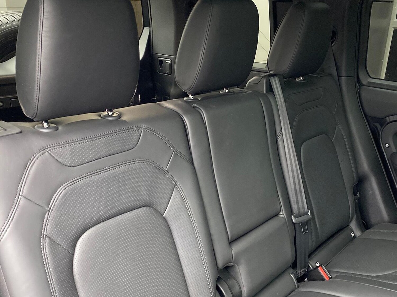 Used Land Rover Defender 2024 for sale - 77845293: Photo 42