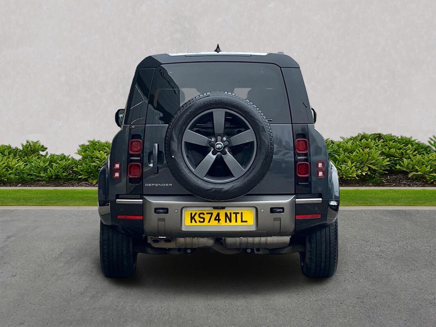 Used Land Rover Defender 2024 for sale - 77845293: Photo 6