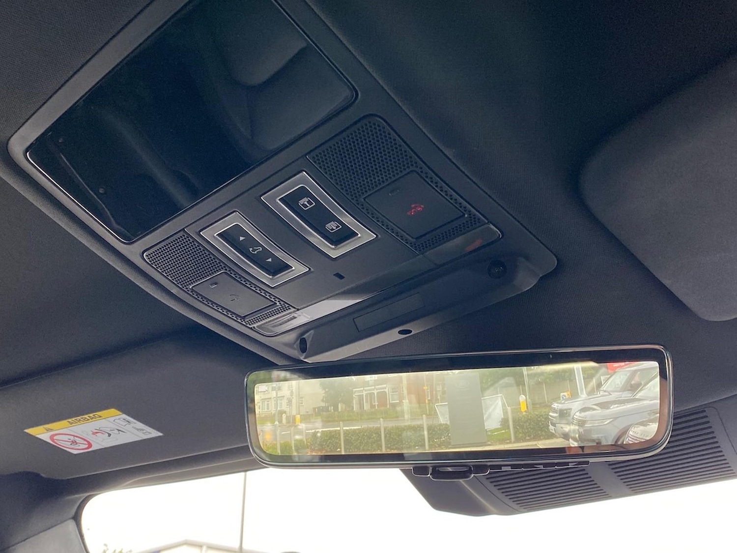 Used Land Rover Defender 2023 for sale - 76707532: Photo 32