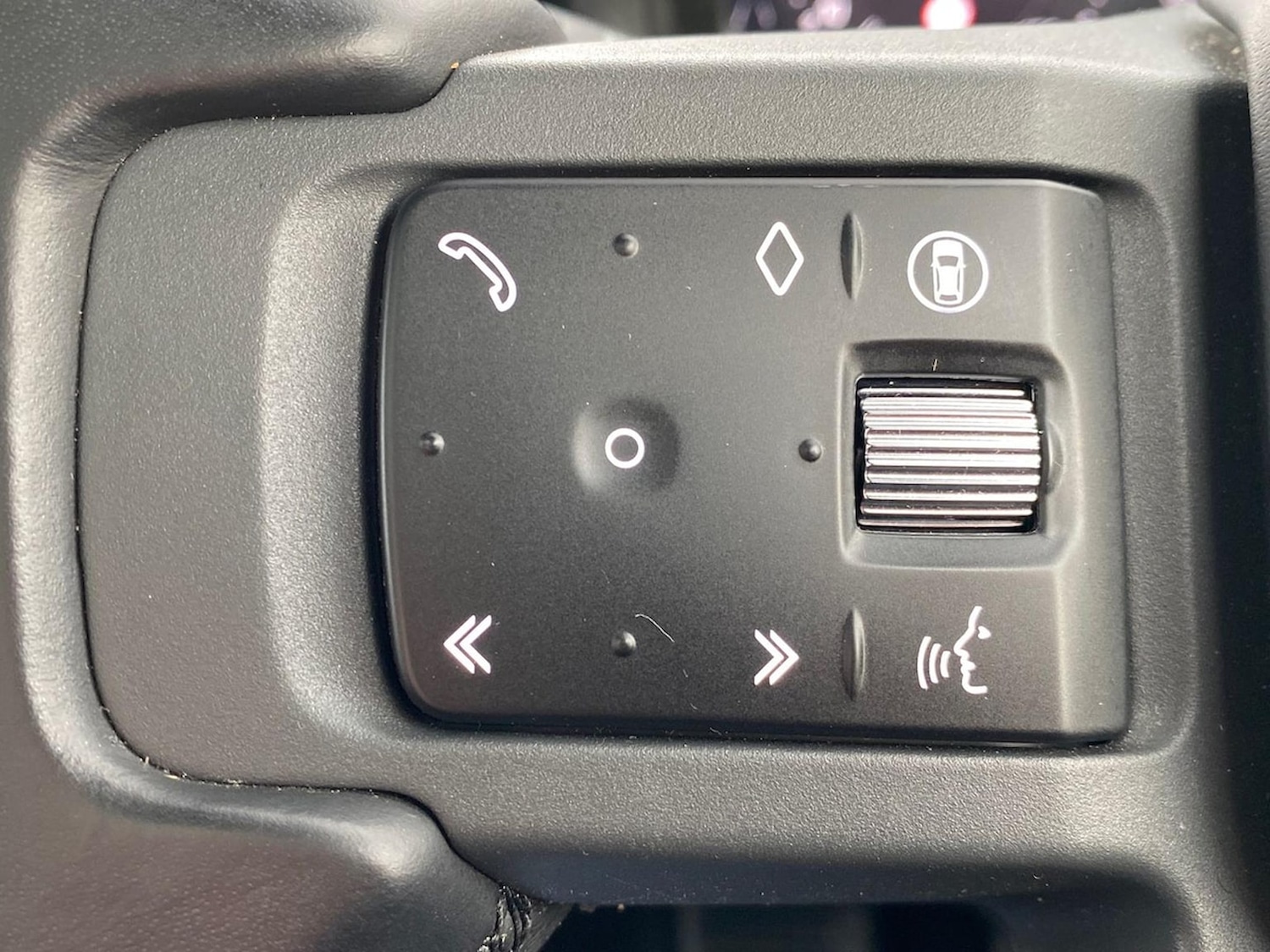 Used Land Rover Defender 2023 for sale - 76707532: Photo 36