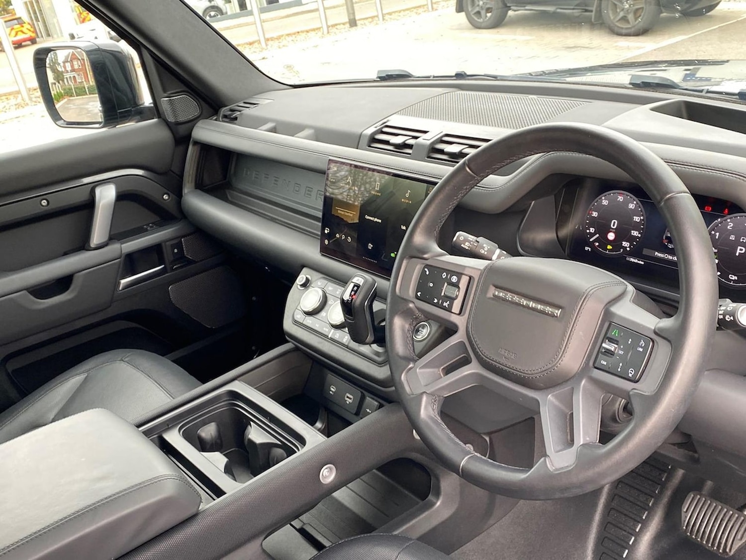 Used Land Rover Defender 2023 for sale - 76707532: Photo 43