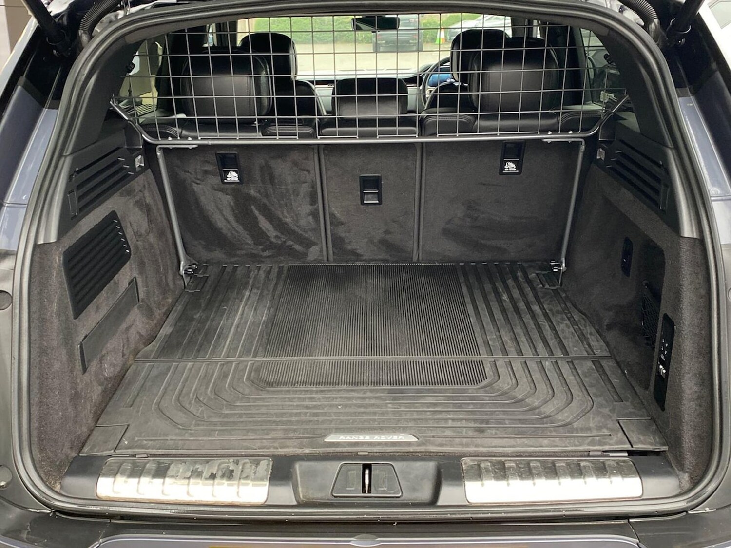 Used Land Rover Range Rover Sport 2024 for sale - 78193752: Photo 12