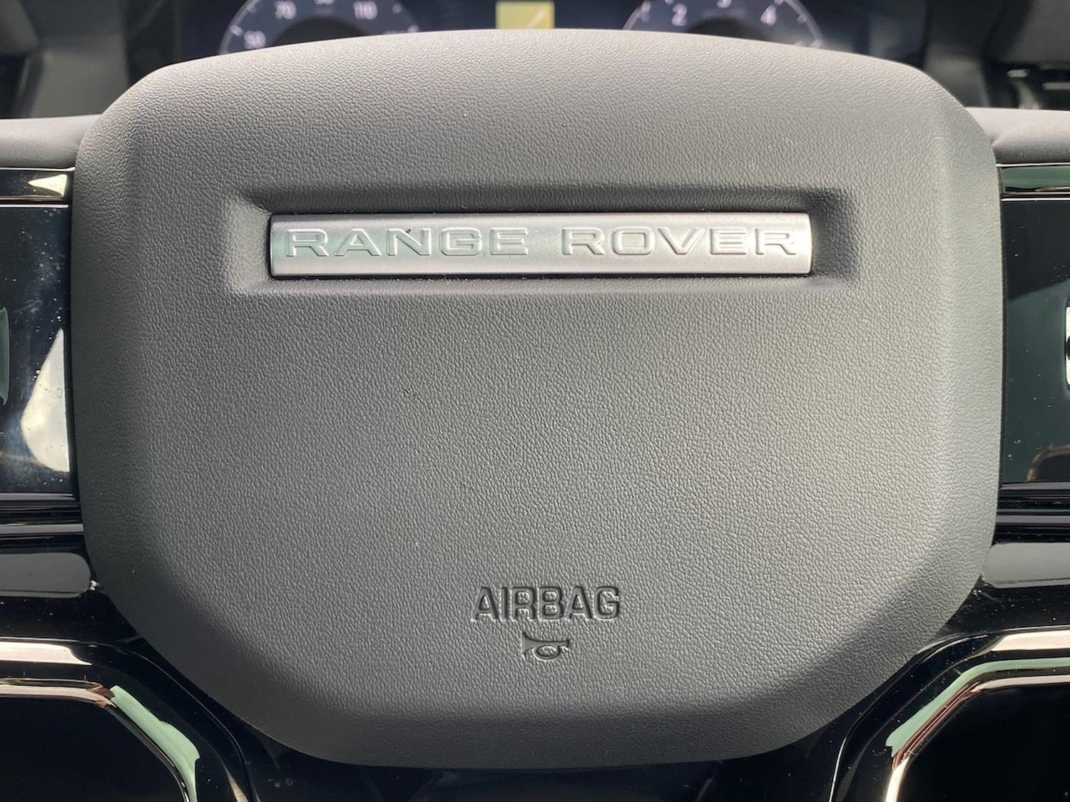Used Land Rover Range Rover Evoque 2025 for sale - 76331075: Photo 33